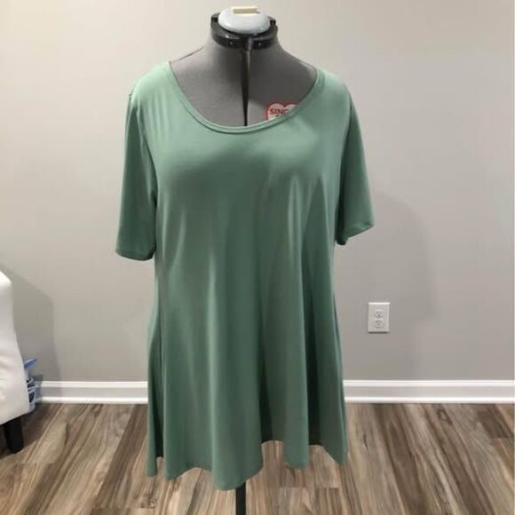 2X Dress Lularoe Short Sleeve Green dress/tunic C5467 - Picture 1 of 6
